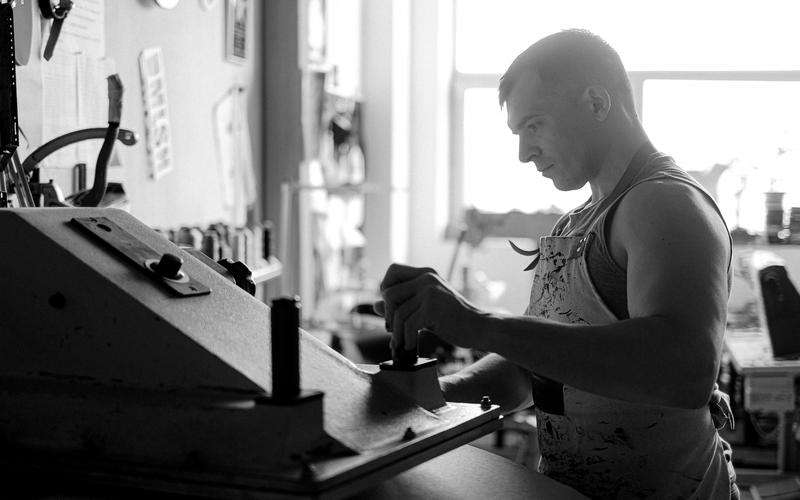 工業(yè)缺陷檢測(cè)系統(tǒng)如何在不同行業(yè)中應(yīng)用 工業(yè)缺陷檢測(cè)系統(tǒng)如何在不同行業(yè)中應(yīng)用