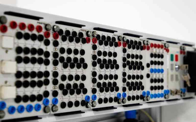 全自動(dòng)品檢機(jī)在電子產(chǎn)品制造中的應(yīng)用案例有哪些 全自動(dòng)品檢機(jī)在電子產(chǎn)品制造中的應(yīng)用案例有哪些